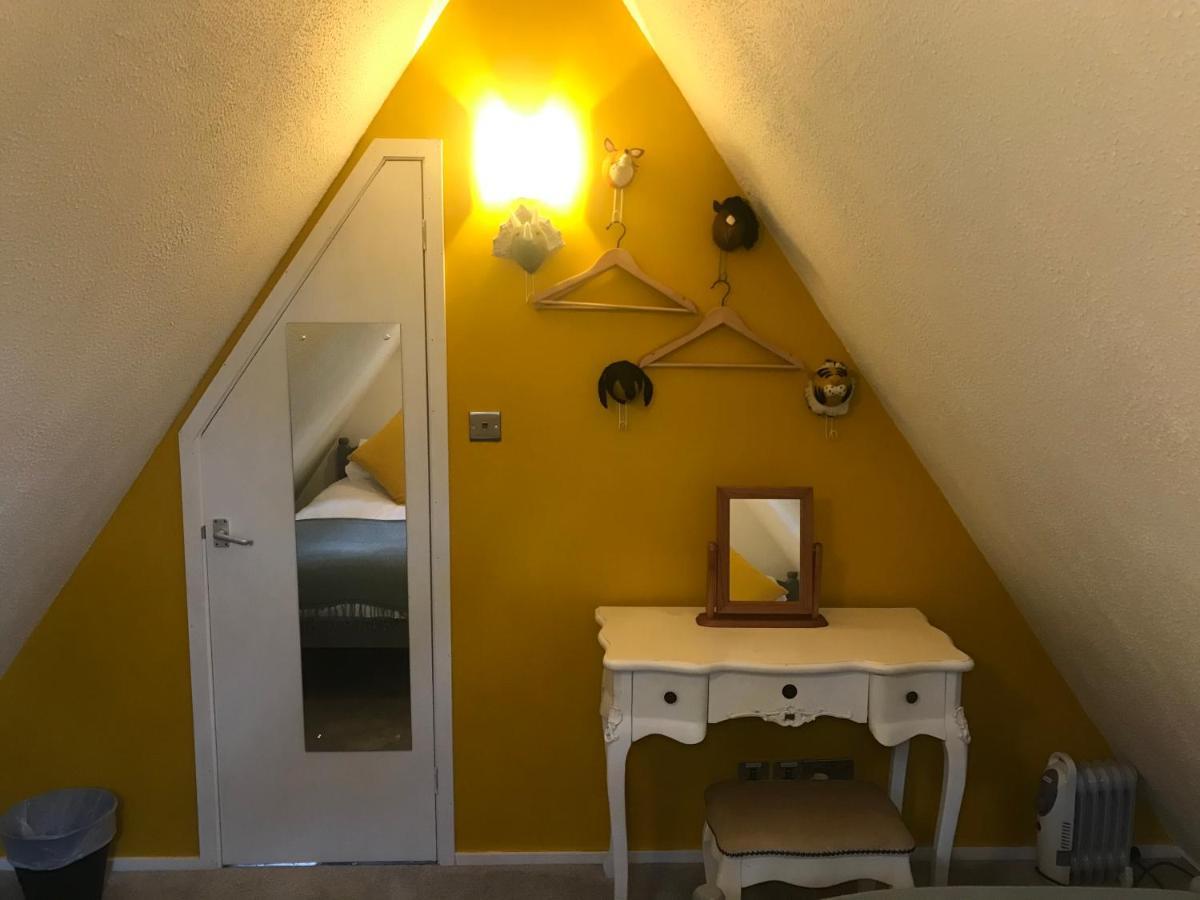 Foxes Sea Side Retreat Deluxe Chalet Is A Lovely Holiday Home Tucked Away On The Kent Coast Kingsdown  Luaran gambar