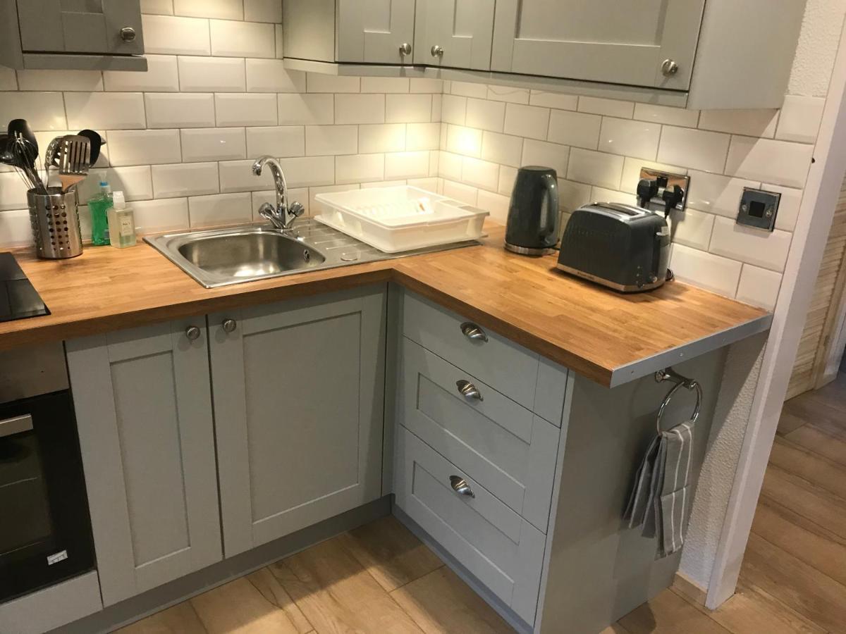 Foxes Sea Side Retreat Deluxe Chalet Is A Lovely Holiday Home Tucked Away On The Kent Coast Kingsdown  Luaran gambar