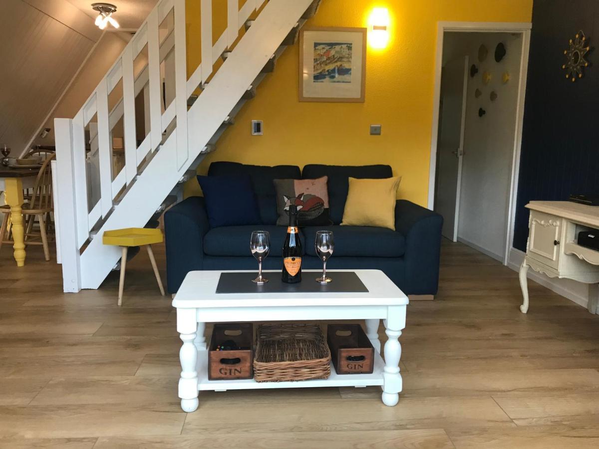 Foxes Sea Side Retreat Deluxe Chalet Is A Lovely Holiday Home Tucked Away On The Kent Coast Kingsdown  Luaran gambar