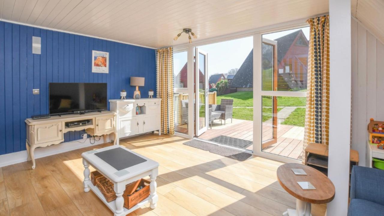 Foxes Sea Side Retreat Deluxe Chalet Is A Lovely Holiday Home Tucked Away On The Kent Coast Kingsdown  Luaran gambar